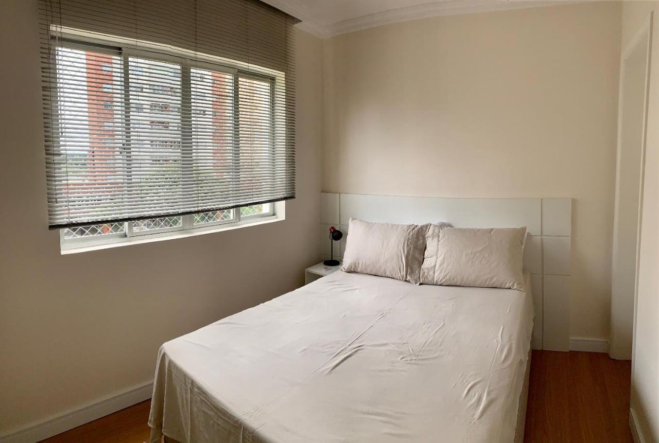 Encantador Suite: Vista Cidade e Cozinha Moderna no Bigorrilho Curitiba Exterior photo